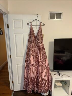 open lace back dress Long Plus-Size Glitter Prom Dress